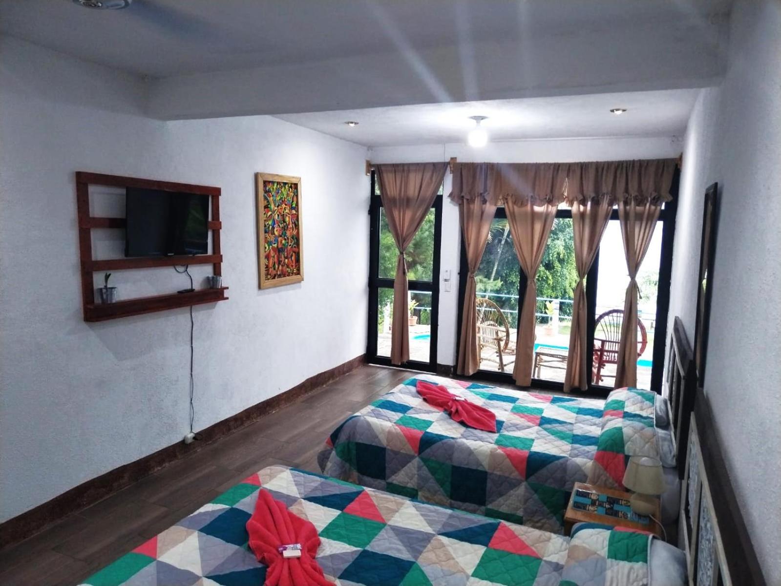 Hotel Porto Bello San Pedro La Laguna Eksteriør billede